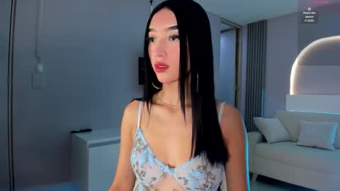 Snapshot of millieskinny_ chatting on 11/10/25, 11:26 Ana Maria online show from 11/10/25, 11:26
