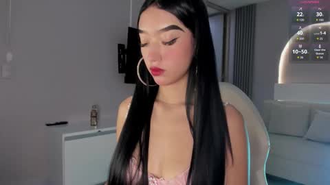 Snapshot of millieskinny_ chatting on 11/11/25, 11:27 Ana Maria online show from 11/11/25, 11:27