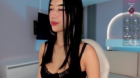 Snapshot of millieskinny_ chatting on 11/21/25, 11:31 Ana Maria online show from 11/21/25, 11:31