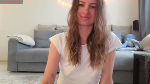 milly_browski online show from 10/10/25, 01:54