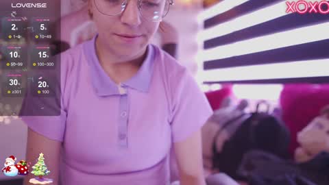 Snapshot of milly_kenner chatting on 12/16/24, 07:00 MILLY online show from 12/16/24, 07:00