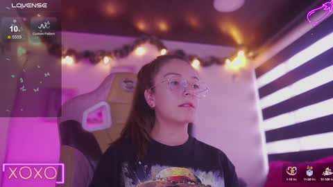 Snapshot of milly_kenner chatting on 01/07/25, 09:14 MILLY online show from 01/07/25, 09:14