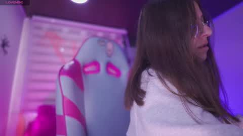 Snapshot of milly_kenner chatting on 10/29/25, 05:04 MILLY online show from 10/29/25, 05:04