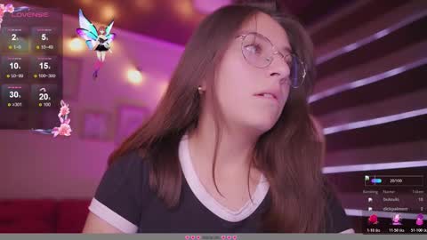 Snapshot of milly_kenner chatting on 11/05/25, 08:31 MILLY online show from 11/05/25, 08:31