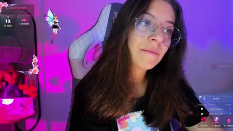 Snapshot of milly_kenner chatting on 11/20/25, 06:29 MILLY online show from 11/20/25, 06:29