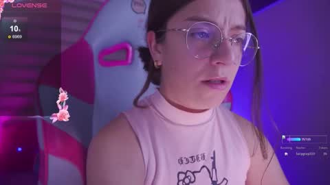 Snapshot of milly_kenner chatting on 11/25/25, 02:39 MILLY online show from 11/25/25, 02:39