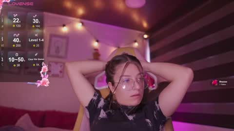 Snapshot of milly_kenner chatting on 12/18/25, 06:58 MILLY online show from 12/18/25, 06:58