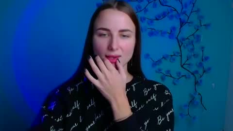 Milly online show from 12/18/25, 07:03