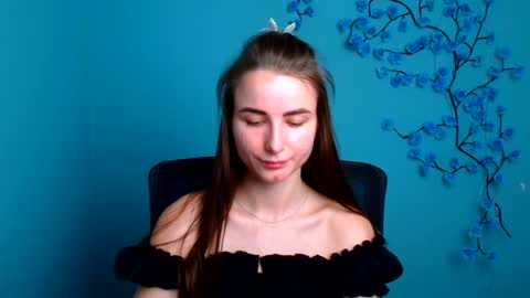 Snapshot of milly_liss chatting on 06/22/26, 05:37 Milly online show from 06/22/26, 05:37