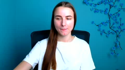 Snapshot of milly_liss chatting on 06/23/26, 06:00 Milly online show from 06/23/26, 06:00