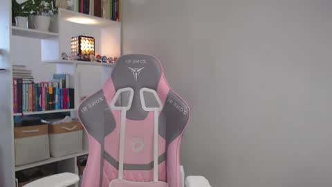 Milly online show from 12/09/24, 07:28