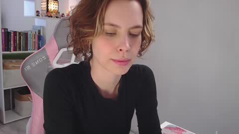 Milly online show from 02/01/25, 07:05