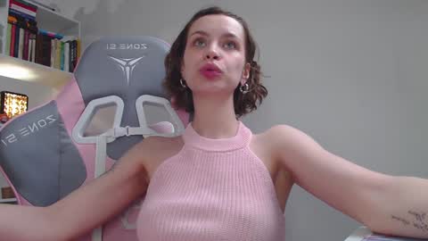 Milly online show from 02/02/25, 11:19