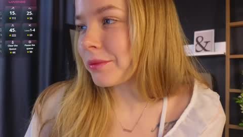 Snapshot of milly_shy chatting on 01/09/25, 07:31 Milly online show from 01/09/25, 07:31