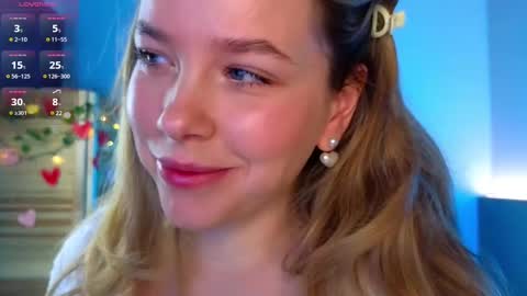 Snapshot of milly_shy chatting on 02/13/25, 07:24 Milly online show from 02/13/25, 07:24