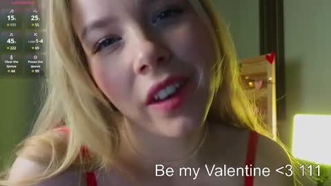 Snapshot of milly_shy chatting on 02/14/25, 07:07 Milly online show from 02/14/25, 07:07