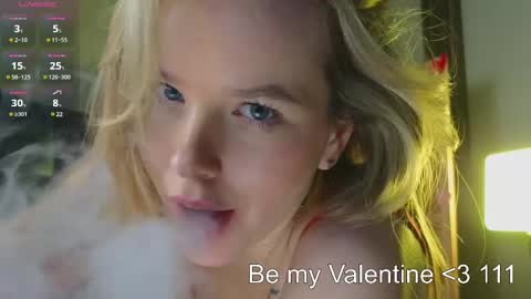 Snapshot of milly_shy chatting on 02/14/25, 10:17 Milly online show from 02/14/25, 10:17