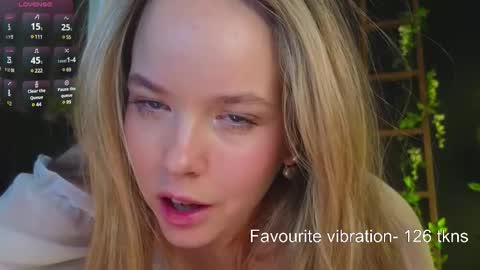 Snapshot of milly_shy chatting on 02/18/25, 10:16 Milly online show from 02/18/25, 10:16