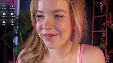 Snapshot of milly_shy chatting on 02/20/25, 07:01 Milly online show from 02/20/25, 07:01