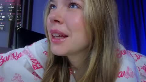 Milly    online show from 01/15/26, 06:51