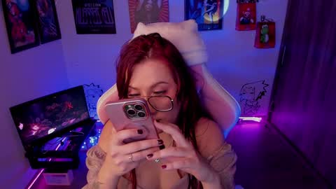 Monkey D Maddie online show from 12/18/24, 11:30