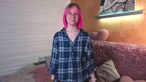 Snapshot of millykk chatting on 11/10/25, 08:02 Milly online show from 11/10/25, 08:02