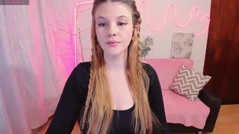 Snapshot of millysandlerr chatting on 07/09/26, 12:53 millysandlerr online show from 07/09/26, 12:53