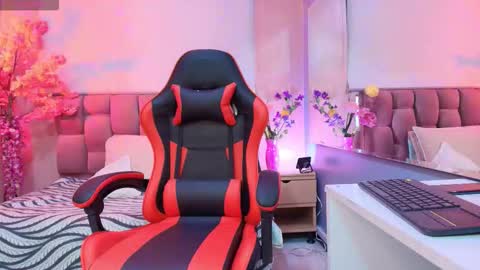  Milu Belucci  online show from 02/04/26, 01:17