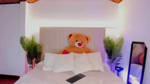 miluu online show from 06/19/26, 12:20