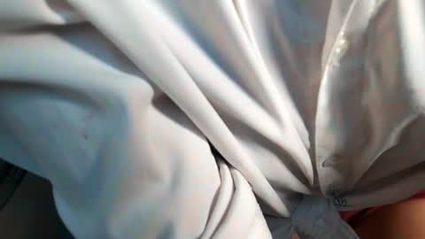 Milu online show from 11/17/25, 06:41