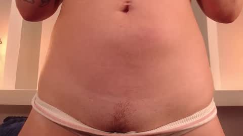 Milu Wallace  online show from 11/12/25, 12:22