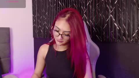 miluv19 online show from 09/25/25, 10:13