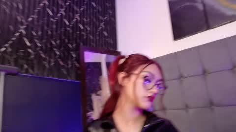 miluv19 online show from 11/23/25, 07:46