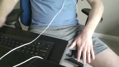 milwaukeebadger24 online show from 04/24/26, 02:41