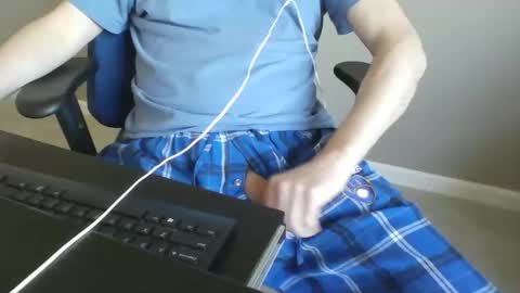 milwaukeebadger24 online show from 04/25/26, 03:42