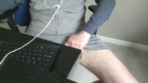 milwaukeebadger24 online show from 04/29/26, 05:30