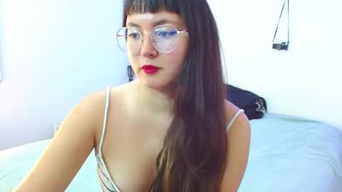 mily_baker online show from 12/03/24, 10:40