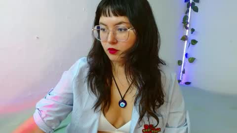 mily_baker online show from 02/03/25, 12:25