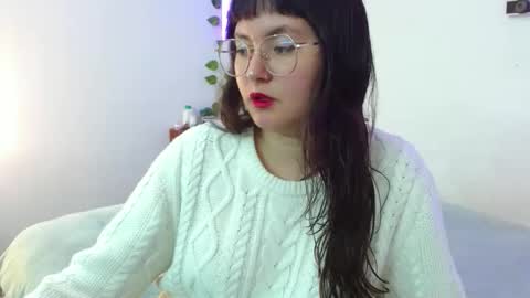 mily_baker online show from 03/03/25, 09:37