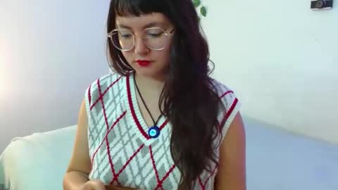 mily_baker online show from 03/04/25, 07:22