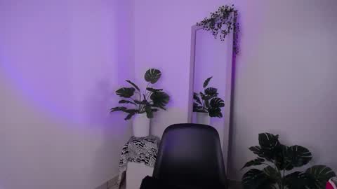 Mily Ortiz online show from 03/04/26, 06:03