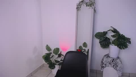 Mily Ortiz online show from 06/12/26, 03:00