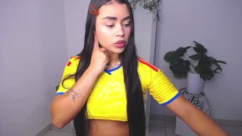 Mily Ortiz online show from 07/07/26, 03:16