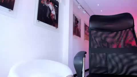 Snapshot of milyclem chatting on 06/26/26, 03:00 MilyClem online show from 06/26/26, 03:00