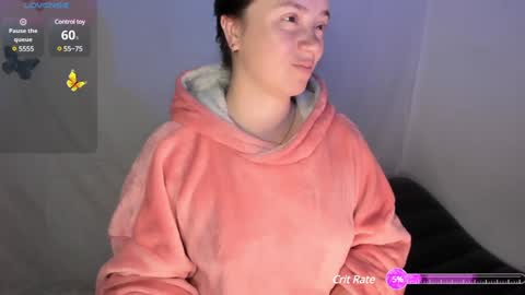 Snapshot of milysauria_ chatting on 01/29/25, 09:33 Mily online show from 01/29/25, 09:33