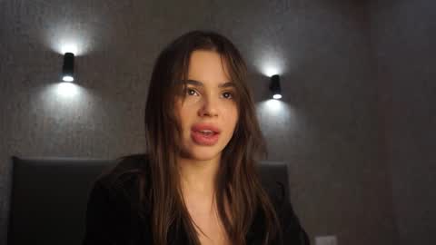 Linda online show from 02/06/26, 01:25