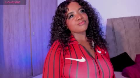 Mimi online show from 12/15/25, 01:54