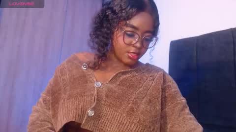 Mimi online show from 12/19/25, 06:42