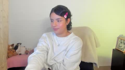 Snapshot of mimi_sa chatting on 05/18/26, 02:40 Mimii online show from 05/18/26, 02:40