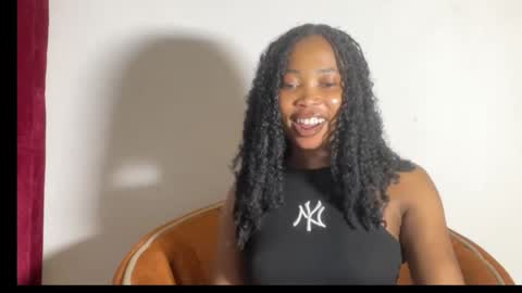 mimi online show from 09/15/25, 12:49